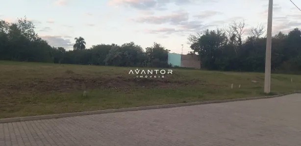 Terreno / Lote / Condomínio à venda, 438m² no São José, Santa Maria