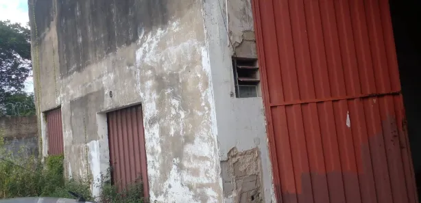 Galpão / Depósito / Armazém para alugar, 360m² no Célvia, Vespasiano