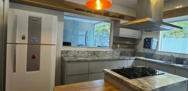 Casa de Condomínio com 4 Quartos para venda ou aluguel, 400m² no Busca Vida (Abrantes), Camaçari