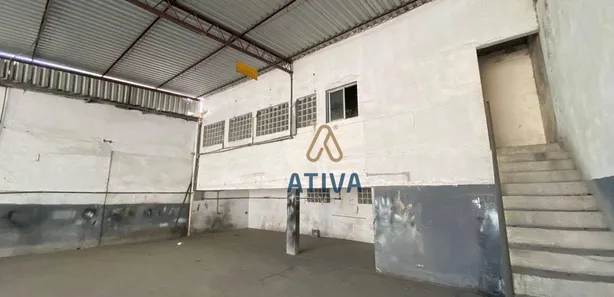 Galpão / Depósito / Armazém à venda, 273m² no Curicica, Rio de Janeiro