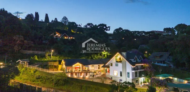 Loja / Salão / Ponto Comercial com 12 Quartos à venda, 730m² no Recanto das Araucárias, Campos do Jordão