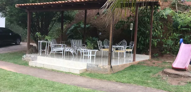 Fazenda / Sítio / Chácara com 5 Quartos à venda, 500m² no Itaipava, Petrópolis