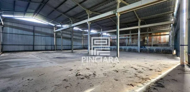 Galpão / Depósito / Armazém para venda ou aluguel, 2100m² no Marambaia, São Gonçalo