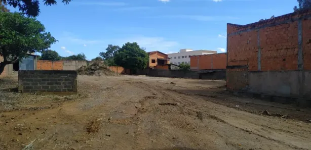 Galpão / Depósito / Armazém à venda, 4600m² no Major Prates, Montes Claros
