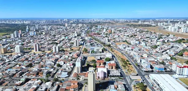 Prédio Inteiro com 10 Quartos à venda, 525m² no Samambaia Norte, Brasília