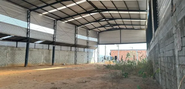 Galpão / Depósito / Armazém para venda ou aluguel, 1300m² no Vila Íris, Santa Luzia