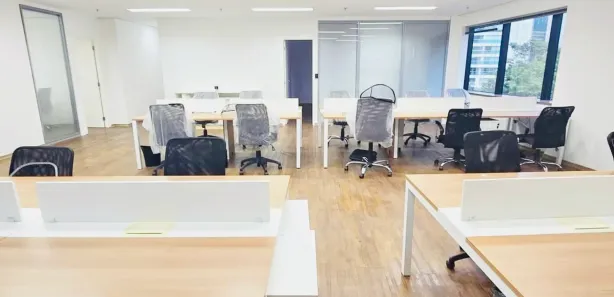 Conjunto Comercial / Sala para alugar, 260m² no Cidade Monções, São Paulo