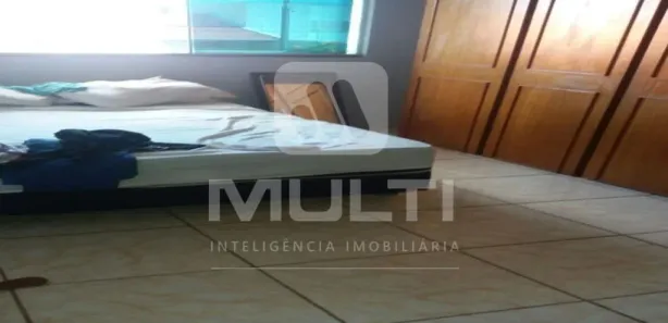 Loja / Salão / Ponto Comercial com 3 Quartos à venda, 200m² no Shopping Park, Uberlândia