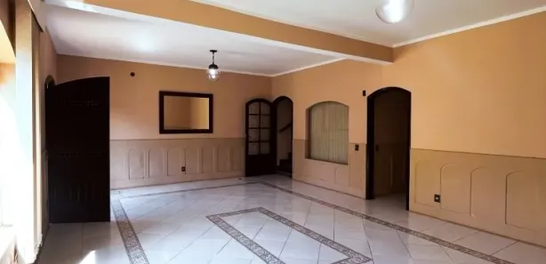 Casa com 4 Quartos para alugar, 236m² no Corrêas, Petrópolis