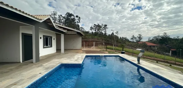 Fazenda / Sítio / Chácara com 3 Quartos à venda, 1300m² no , Mairinque