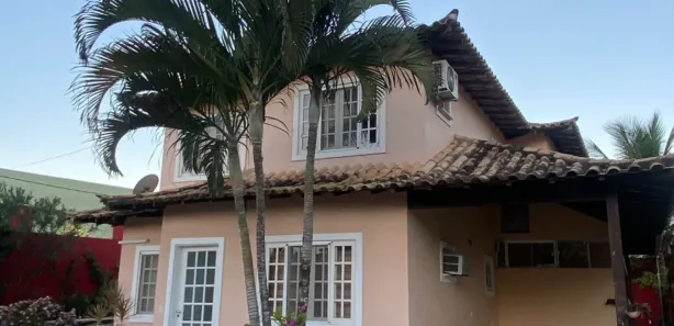 Casa de Condomínio com 3 Quartos para alugar, 105m² no Jardim Campomar, Rio das Ostras