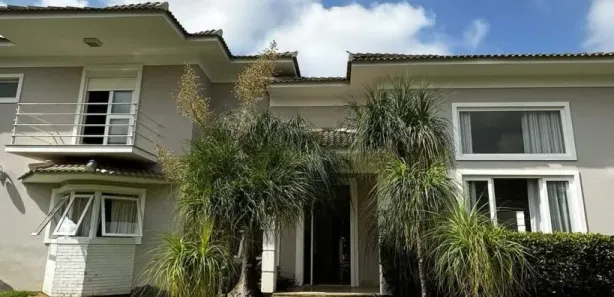 Casa de Condomínio com 4 Quartos à venda, 380m² no Jardim Brasília, Resende