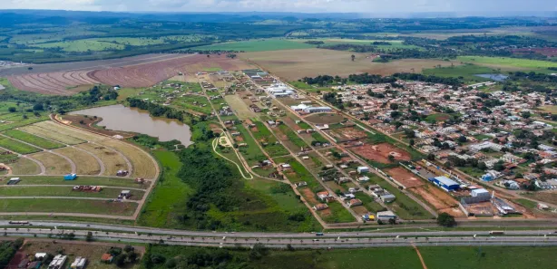 Terreno / Lote / Condomínio à venda, 240m² no Residencial Maria Monteiro, Trindade