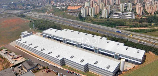 Galpão / Depósito / Armazém para alugar, 2369m² no Jardim Elzinha, Carapicuíba