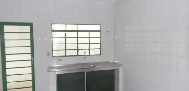 Casa com 3 Quartos para alugar, 252m² no Jardim Everest, Presidente Prudente