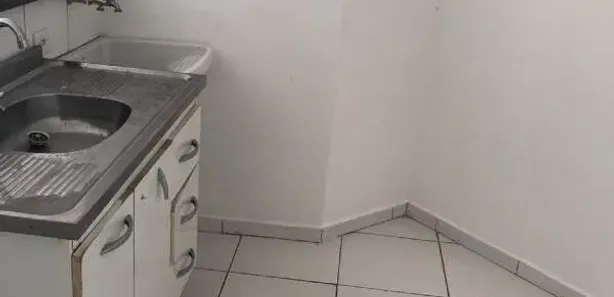Kitnet com 1 Quarto para alugar, 30m² no Centro, Pindamonhangaba