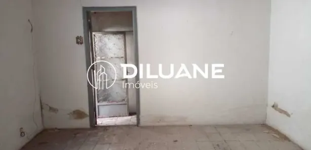 Loja / Salão / Ponto Comercial à venda, 400m² no Engenhoca, Niterói