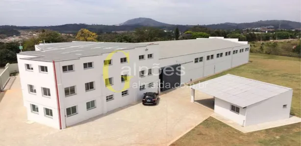 Galpão / Depósito / Armazém para venda ou aluguel, 2300m² no Chácara Dora, Araçariguama