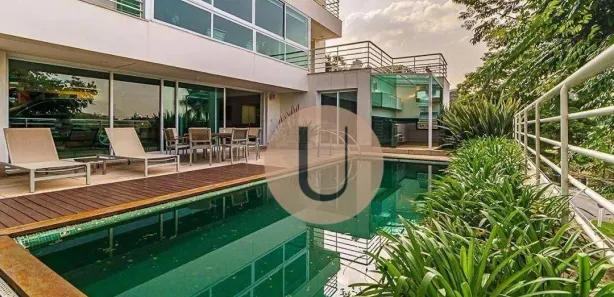 Casa com 4 Quartos à venda, 900m² no Jardim Vitória Régia, São Paulo