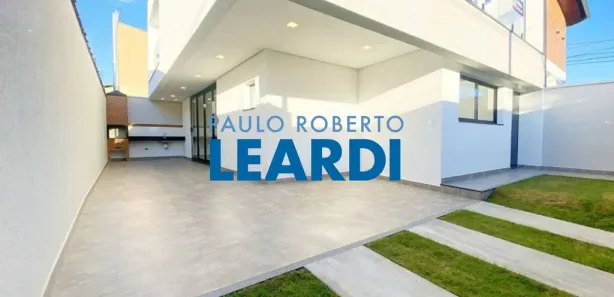 Sobrado com 3 Quartos à venda, 175m² no Jardim das Acácias, Poços de Caldas