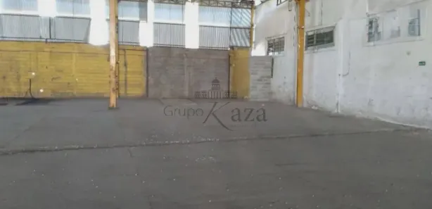 Galpão / Depósito / Armazém com 2 Quartos para venda ou aluguel, 1564m² no Ipiranga, Pindamonhangaba