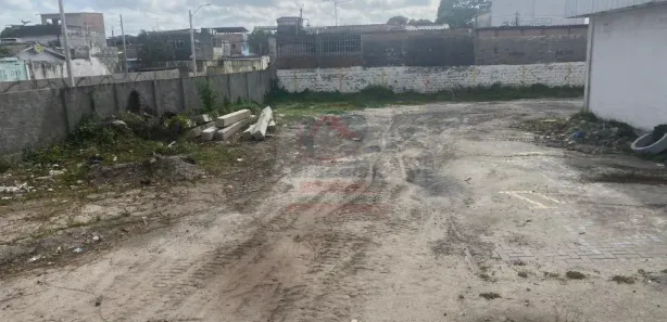 Galpão / Depósito / Armazém para alugar, 700m² no Ipsep, Recife