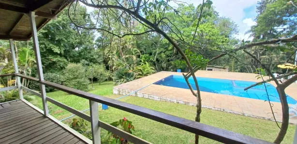 Fazenda / Sítio / Chácara com 4 Quartos para alugar, 2000m² no Centro Cívico, Mogi das Cruzes