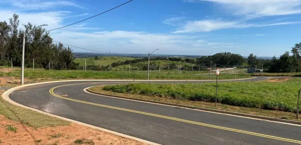 Terreno / Lote / Condomínio à venda, 250m² no Colinas do Castelo, Jaguariúna