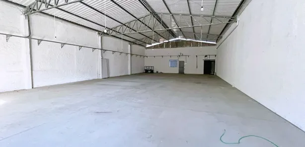 Galpão / Depósito / Armazém para alugar, 270m² no Velha Central, Blumenau