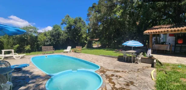 Fazenda / Sítio / Chácara com 3 Quartos à venda, 160m² no Campo Largo da Roseira, São José dos Pinhais