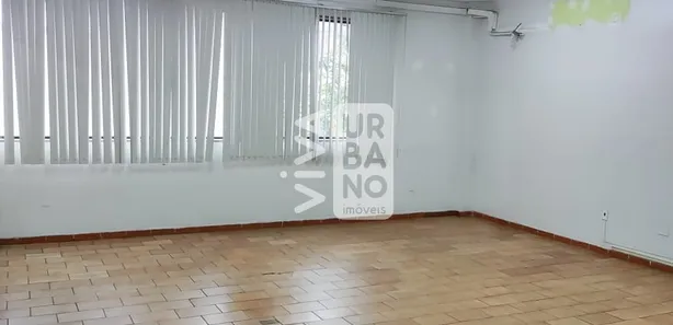 Conjunto Comercial / Sala para alugar, 240m² no Aterrado, Volta Redonda