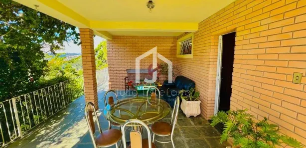 Casa de Condomínio com 4 Quartos à venda, 170m² no Vale Encantado, Campos do Jordão