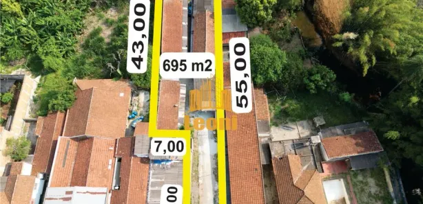 Galpão / Depósito / Armazém à venda, 696m² no São Lázaro, São João da Boa Vista