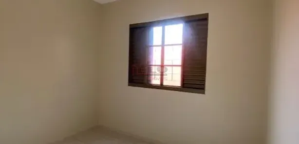 Casa com 3 Quartos para alugar, 100m² no Parque das Grevíleas 3ª parte, Maringá