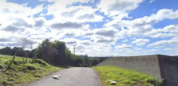 Fazenda / Sítio / Chácara à venda, 3200m² no Jardim Karla, Pinhais