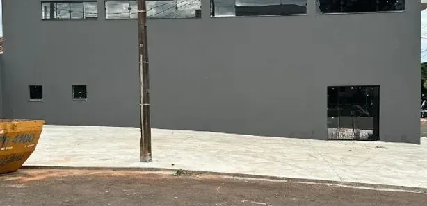 Loja / Salão / Ponto Comercial para alugar, 420m² no Vila Araponguinha, Arapongas