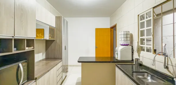 Casa com 3 Quartos à venda, 73m² no Leonor, Londrina