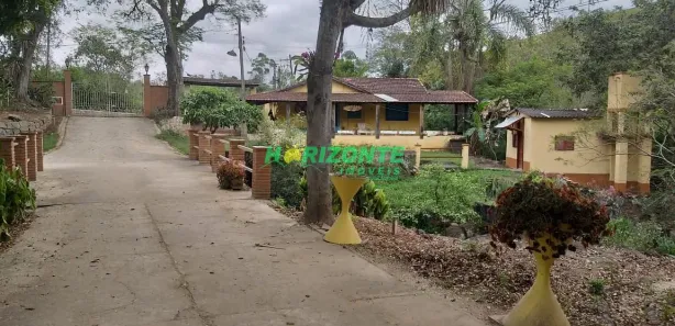 Fazenda / Sítio / Chácara com 4 Quartos à venda, 1616m² no Nogueira, Guararema