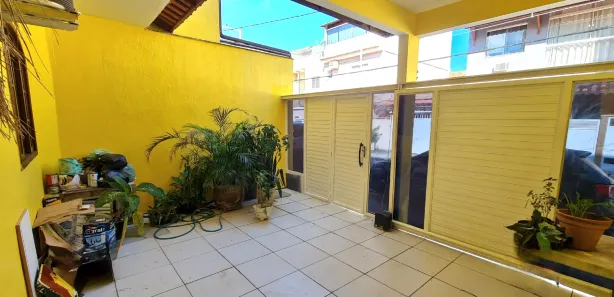 Casa de Condomínio com 4 Quartos à venda, 220m² no Cosmorama, Mesquita