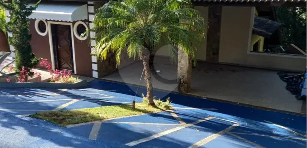 Casa de Condomínio com 2 Quartos para venda ou aluguel, 400m² no Caraguatá, Mairiporã