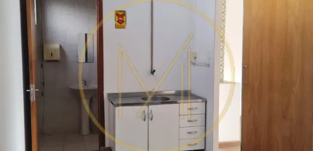 Conjunto Comercial / Sala para alugar, 83m² no Zona 03, Maringá