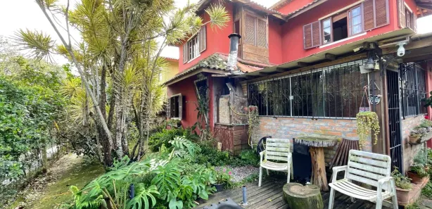 Casa com 3 Quartos para alugar, 250m² no Rio Tavares, Florianópolis
