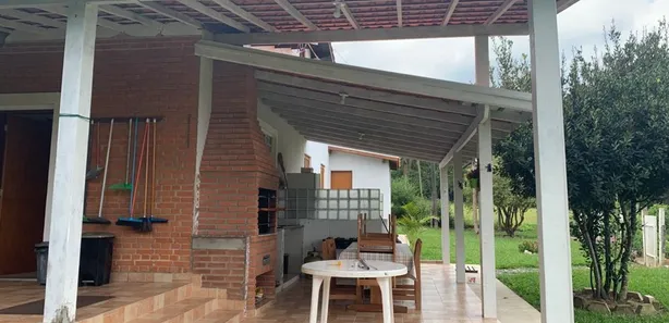 Fazenda / Sítio / Chácara com 3 Quartos à venda, 200m² no , Sarapuí