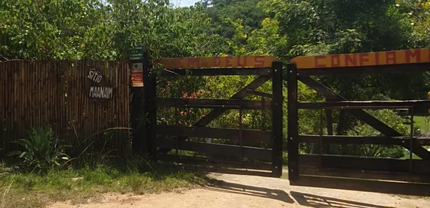 Fazenda / Sítio / Chácara com 4 Quartos à venda, 30000m² no Campo Alegre, Nova Iguaçu