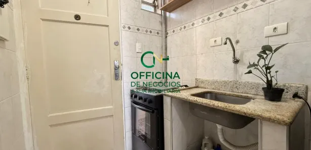 Kitnet com 1 Quarto à venda, 32m² no Boqueirão, Santos