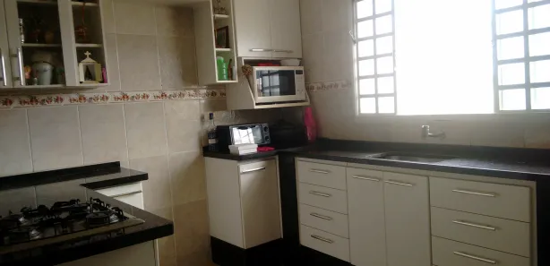 Sobrado com 3 Quartos à venda, 200m² no Parque Florianópolis, Jaguariúna