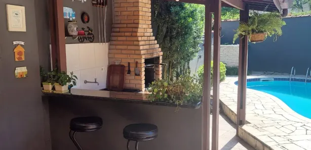 Sobrado com 3 Quartos para alugar, 150m² no São Lourenço, Bertioga