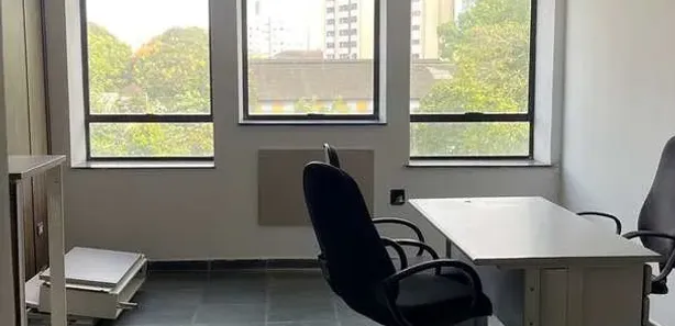Conjunto Comercial / Sala para alugar, 33m² no Vila Mathias, Santos