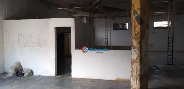 Galpão / Depósito / Armazém para alugar, 330m² no Jardim São Sebastião, Hortolândia