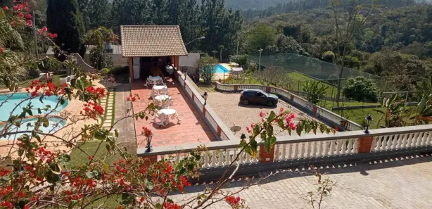 Fazenda / Sítio / Chácara com 8 Quartos à venda, 1700m² no , Mairinque